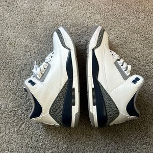 Midnight navy 3s